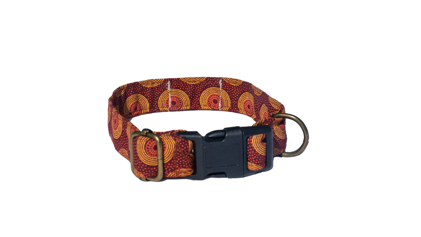 Amata Brown Collar